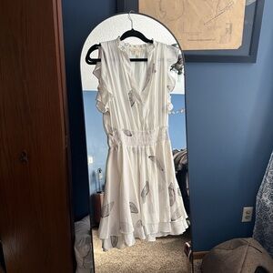 Elegant White Feather Print Mini Dress